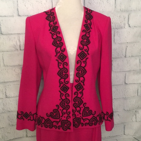 🎉Host Pick🎉Stunning Nolan Miller Beaded Suit😍 - Picture 2 of 9